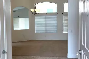 5662 W Desert Jewel Dr, Glendale, AZ 85302 - Photo 3