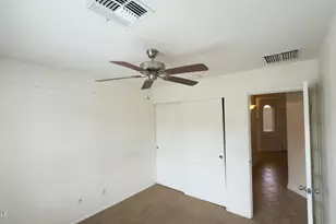 5662 W Desert Jewel Dr, Glendale, AZ 85302 - Photo 23