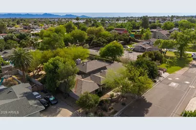 1569 W El Caminito Drive, Phoenix, AZ 85021 - Photo 25