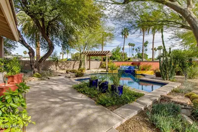 1569 W El Caminito Drive, Phoenix, AZ 85021 - Photo 23