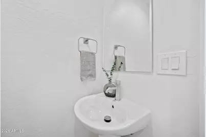 2933 N Casa Tomas Court, Phoenix, AZ 85016 - Photo 17