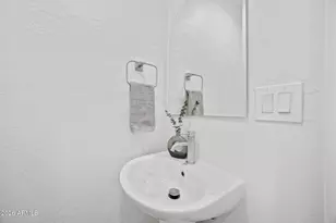 2933 N Casa Tomas Ct, Phoenix, AZ 85016 - Photo 17