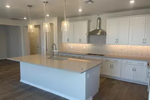 9968 W Avalon Dr, Avondale, AZ 85392 - Photo 5