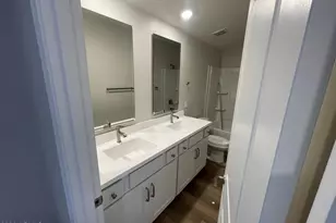 9968 W Avalon Dr, Avondale, AZ 85392 - Photo 11