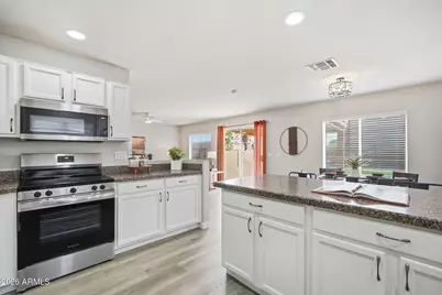 11317 W Austin Thomas Drive, Surprise, AZ 85378 - Photo 15