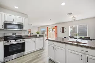 11317 W Austin Thomas Dr, Surprise, AZ 85378 - Photo 15