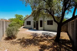 1048 E Monteleone St, San Tan Valley, AZ 85140 - Photo 17