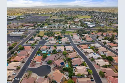 9922 N 57th Lane, Glendale, AZ 85302 - Photo 43