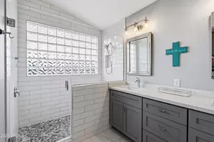 9922 N 57th Ln, Glendale, AZ 85302 - Photo 7