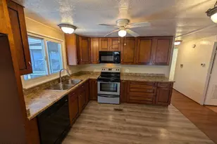 18003 N 2nd St, Phoenix, AZ 85022 - Photo 3