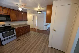 18003 N 2nd St, Phoenix, AZ 85022 - Photo 11