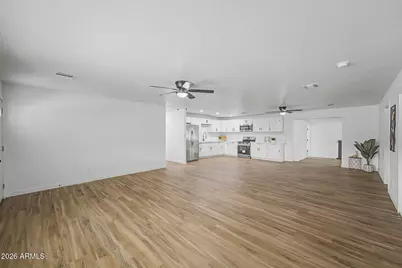 3210 N 49th Avenue, Phoenix, AZ 85031 - Photo 7