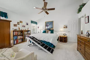 5643 E Angela Dr, Scottsdale, AZ 85254 - Photo 19