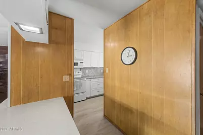 10862 N Fairway Court E, Sun City, AZ 85351 - Photo 11