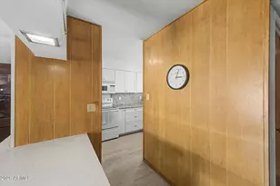 10862 N Fairway Ct E, Sun City, AZ 85351 - Photo 11