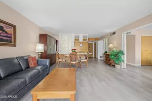 10862 N Fairway Ct E, Sun City, AZ 85351 - Photo 9