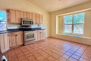 938 N Evergreen Ct, Gilbert, AZ 85233 - Photo 5