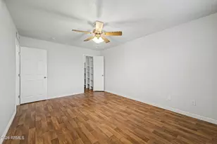 10537 W Lawrence Ln, Peoria, AZ 85345 - Photo 17