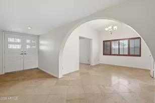 319 E Hackamore St, Mesa, AZ 85201 - Photo 5
