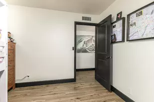 617 E Ellis Dr, Tempe, AZ 85282 - Photo 23