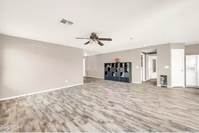 2430 E Peach Tree Drive, Chandler, AZ 85249 - Photo 9