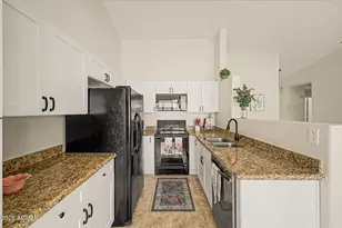 6893 S Lake Forest Ct, Chandler, AZ 85249 - Photo 7