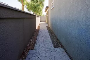 241 E Roadrunner Dr, Chandler, AZ 85286 - Photo 191