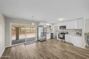 1425 W Wickieup Ln, Phoenix, AZ 85027 - Photo 9