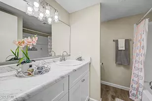 1425 W Wickieup Ln, Phoenix, AZ 85027 - Photo 19