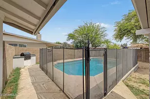 1425 W Wickieup Ln, Phoenix, AZ 85027 - Photo 29