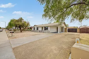 1425 W Wickieup Ln, Phoenix, AZ 85027 - Photo 3