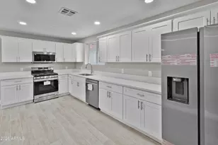 5647 W Roma Ave, Phoenix, AZ 85031 - Photo 5