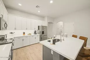 7236 W Paradise Ln, Peoria, AZ 85382 - Photo 9