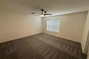 12009 W Holly St, Avondale, AZ 85392 - Photo 9