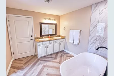 7609 E Indian Bend Road #2009, Scottsdale, AZ 85250 - Photo 11