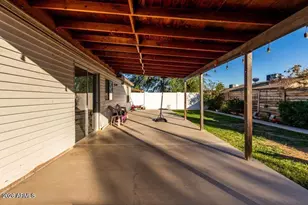8001 W College Dr, Phoenix, AZ 85033 - Photo 9