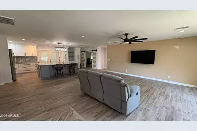 4422 W Greenway Road, Glendale, AZ 85306 - Photo 7