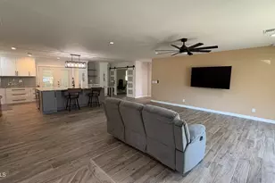 4422 W Greenway Rd, Glendale, AZ 85306 - Photo 7