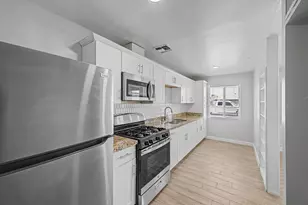 2534 N 28th St, Phoenix, AZ 85008 - Photo 1