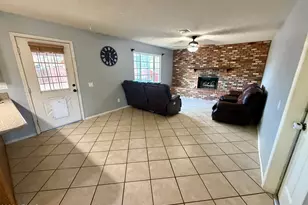 502 E Gabrilla Dr, Casa Grande, AZ 85122 - Photo 5