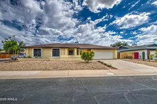 5115 W Mercer Ln, Glendale, AZ 85304 - Photo 5