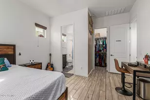 22112 N 59th Pl, Phoenix, AZ 85054 - Photo 17