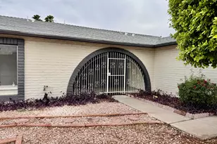 5817 W Tierra Buena Ln, Glendale, AZ 85306 - Photo 3