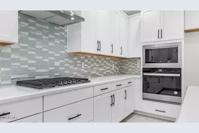 13359 W Eagle Feather Road, Peoria, AZ 85383 - Photo 11