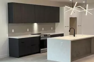 2826 N 28th Pl, Phoenix, AZ 85008 - Photo 3