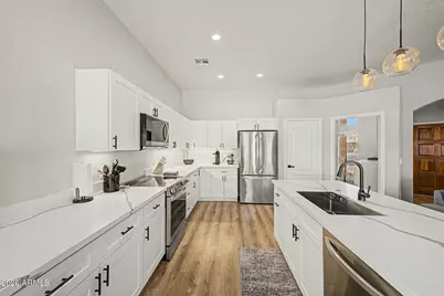 11655 W Hedgehog Court, Surprise, AZ 85378 - Photo 11