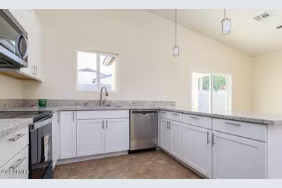 411 N Central Avenue, Avondale, AZ 85323 - Photo 3