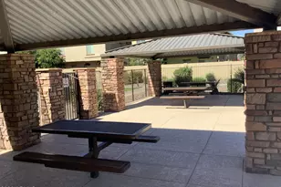 2725 E Mine Creek Rd, Phoenix, AZ 85024 - Photo 33