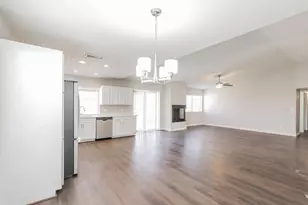 10308 W Calle Del Oro, Phoenix, AZ 85037 - Photo 7