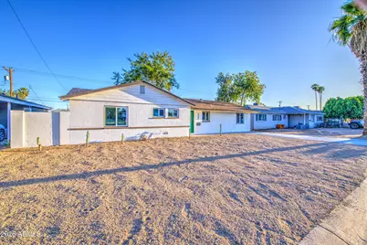 3801 W Montebello Avenue, Phoenix, AZ 85019 - Photo 13